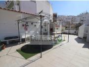 T3 Renovado com Rooftop Privado a 140 m da Praia Armação...