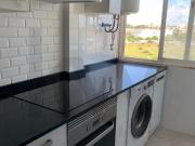 T3 Renovado em Carcavelos – Conforto e Centralidade