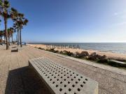 T3 Renovado na 1ª Linha de Praia com Vista Mar