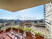 T3 Renovado na Foz Velha: Sinta o Mar e o Rio da sua Varanda