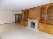 T4 Com estacionamento e arrecadação