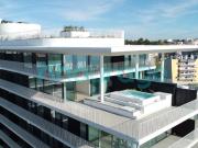 T4 Duplex frente rio com piscina privada