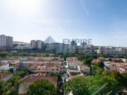 T4 luminoso e espaçoso no coração de Benfica ideal para...