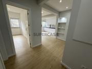 T4 Remodelado na Damaia Oportunidade Única!