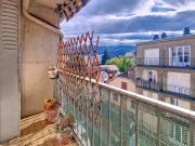 T4 transformé en T3 au dernier étage d'une copro...