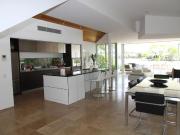 T5 avec grande terrasse, balcon, 2 parkings et 2 caves