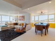 T5 com vista de mar em Paço de Arcos | Localização...