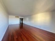 T6 para venda na Quinta Nova em Odivelas com 4 lugares...