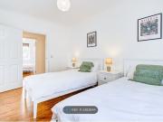 Tall Tree Court, Romford RM1, 2 bedroom flat to rent...