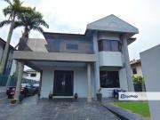 Taman Anggerik Villa