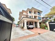 TAMAN BUKIT JAYA ULU TIRAM 3 Storey Semi D Partial Furnished