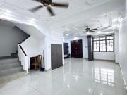Taman Mount Austin Double Storey Terrace House 5bed...