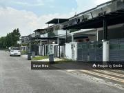 Taman Nusa Idaman • 2 Storey House • 4+1 Beds 3 Baths •...