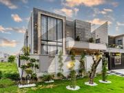 TASK EST OFFER: 1 Kanal Designer House Good Location...