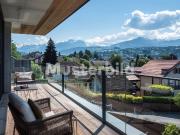 Tauschimmobilie: Exklusive 6.5 Zimmer Doppelhaushälfte...