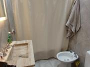 T/CASA 4 AMB. EN 2 PLANTAS 2 BAÑOS LAV. PATIO C/ PARRILLA