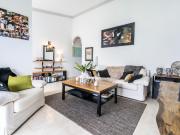 Te presentamos una propiedad con encanto, situada en una...