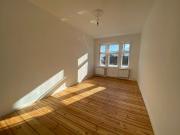 Teilgewerbliche Nutzung! 2 Zimmer Altbau Wohnung in...