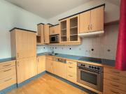 Teilmöblierte Dachgeschosswohnung mit Küche, 2 Zimmer...