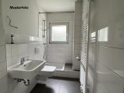 teilsanierte 1,5 Zimmer Single Wohnung!