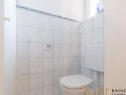 Teilsanierte 2 Zimmer Altbauwohnung mit nagelneuer...