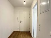 Teilsanierte 2 Zimmer Wohnung mit Balkon in den grünen...