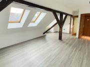 Teilsanierte Dachgeschosswohnung mit 3 Zimmern im...