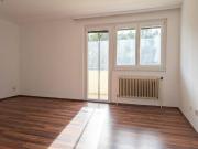 Teilsanierte Wohnung im 8. Stock eines Hochhauses