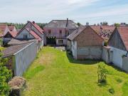 teilweise saniertes Einfamilienhaus mit traumhaftem Garten