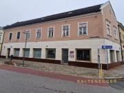 Mitten in Neunkirchen: Teilweise vermietetes Eckhaus