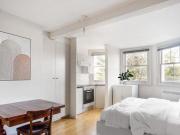 Telford Avenue, London, Studio Flat For