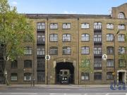 Telfords Yard, Wapping E1W, 2 bed flat to rent, £3,497...