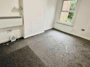 Tennyson Road &#  Lovely Bedroom Upper Floor Maisonette...