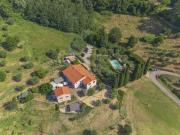 Tenuta storica agricola nella campagna pistoiese 730m²...