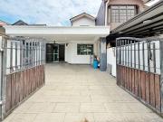 Teres 15 Tingkat Taman Alam Megah Seksyen 28 Renovated Unit