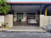 Teres Setingkat di Taman Pandan Makmur Tepi by pass Kuantan