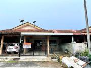 Teres Setingkat Tak Mengadap Rumah Orang di Indera...