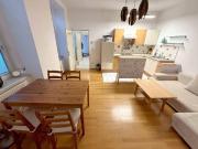 Termine online buchen Link steht im Text Möblierte zwei...