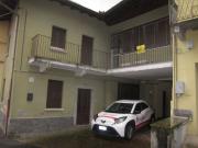 Ternate zona centrale ampia porzione di casa