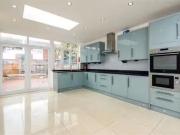 Terraced house to rent in London SW17