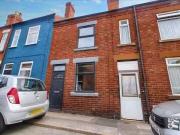 Terraced house to rent in Lynncroft, Eastwood,...