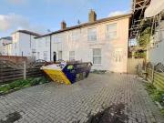 Terraced house to rent in Wellington Road South,...