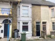 Terraced house to rent in York Street, Cowes PO31