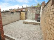 Terraced House to rent on