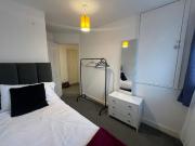 Terraced House to rent on