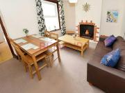 Terraced House to rent on