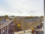 Terraced House to rent on