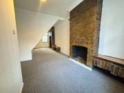Terraced House to rent on
