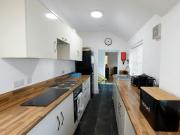 Terraced House to rent on