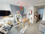 Terraced House to rent on